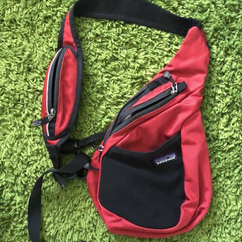 VTG Patagonia atom sling bag